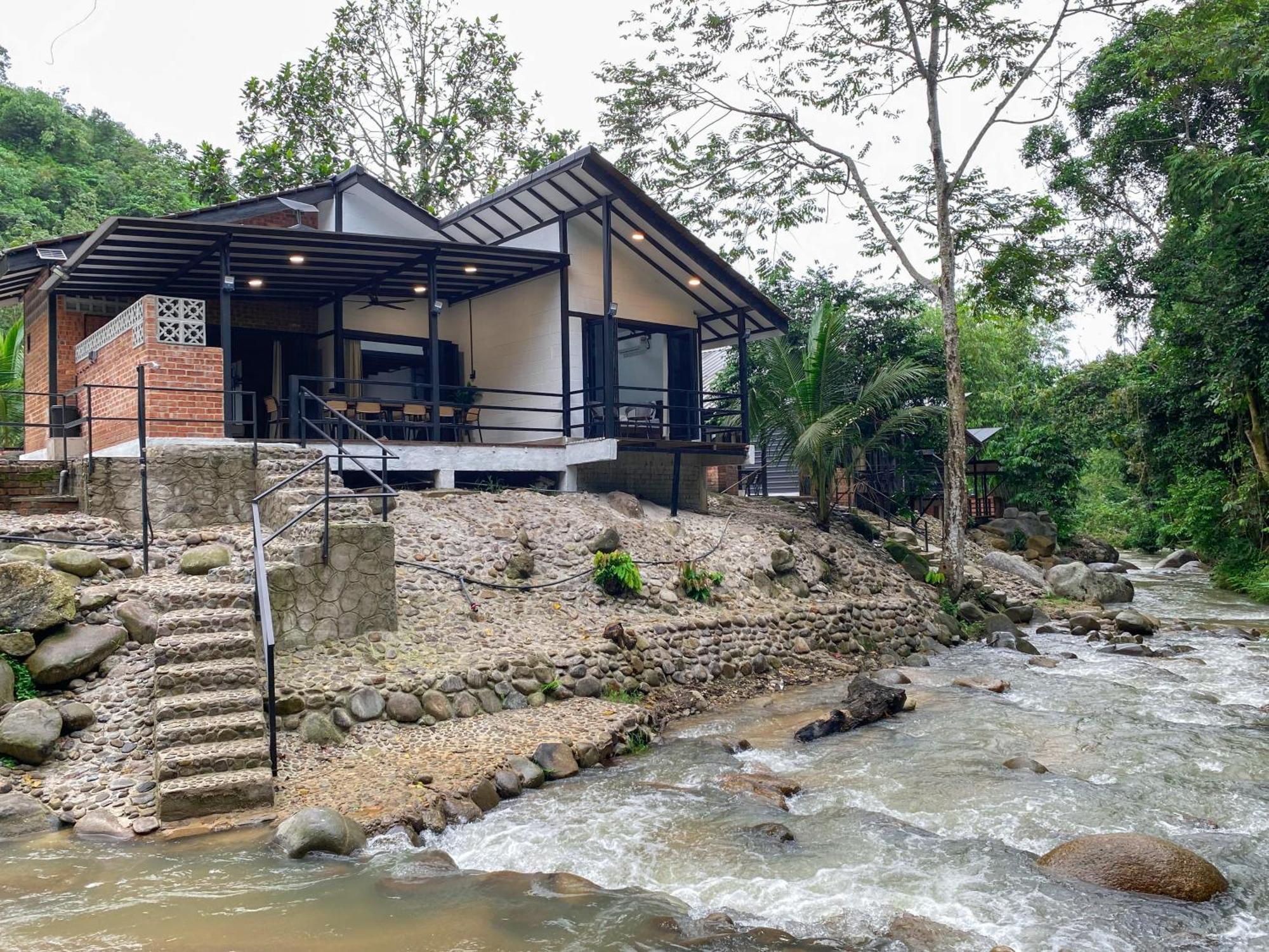 Casa Damai Janda Baik - Riverview Tiny House Bentong Bagian luar foto