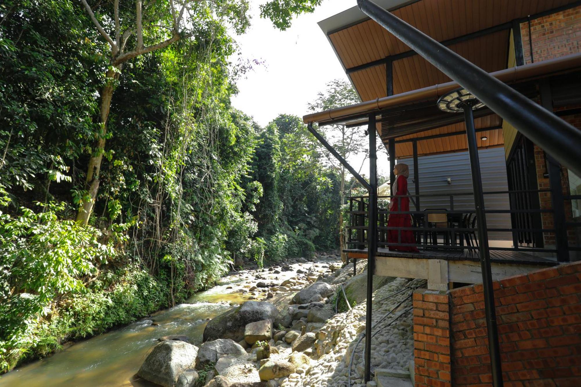 Casa Damai Janda Baik - Riverview Tiny House Bentong Bagian luar foto